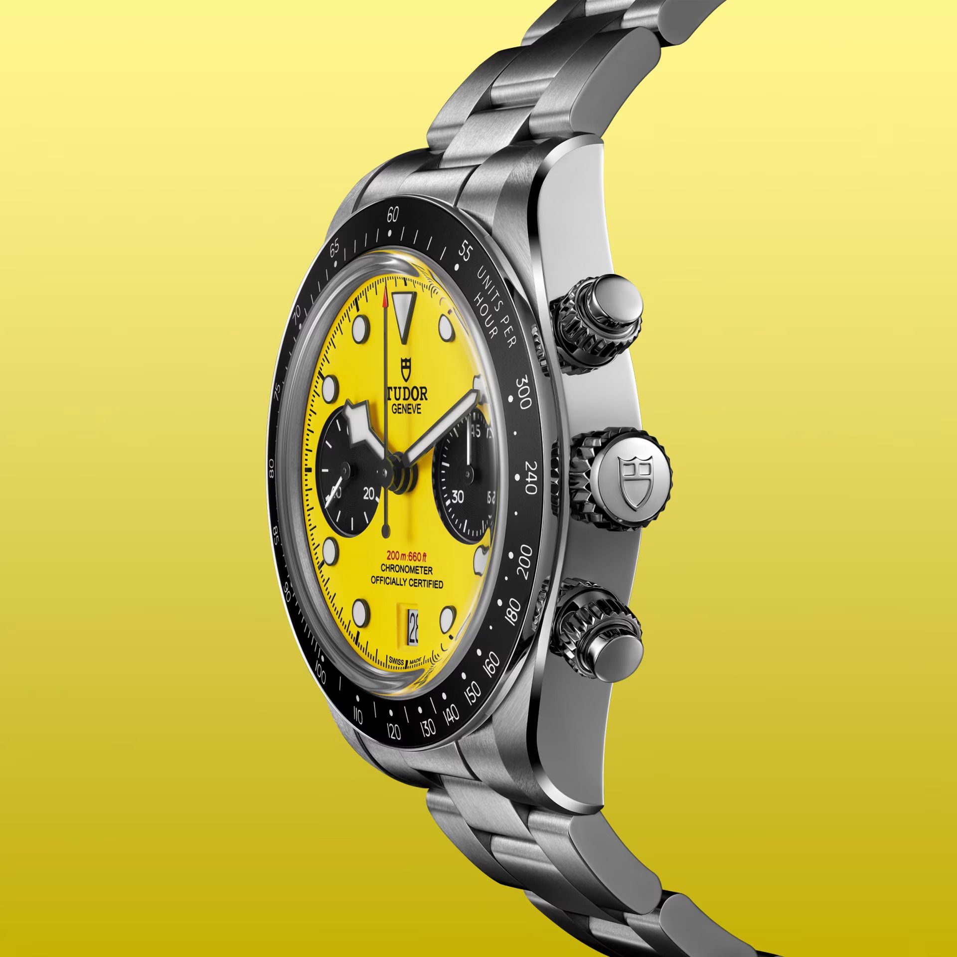 tudor-watch-model-page-black-bay-chrono-39-gallery-img-01